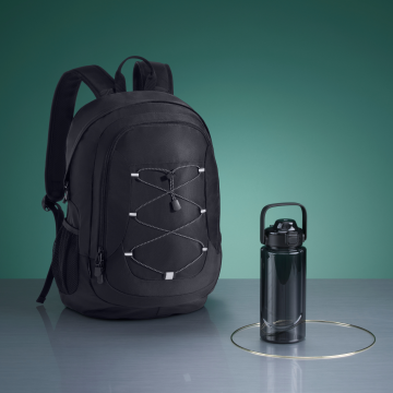 SET SPORTIV: RUCSAC NORDIC & STICLĂ DE APĂ TRITAN