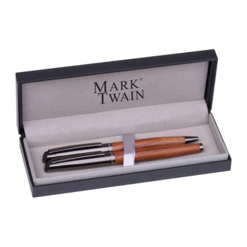 Set de scris din lemn Mark Twain (2) - Maro - 17,2 x 6,4 x 3 cm